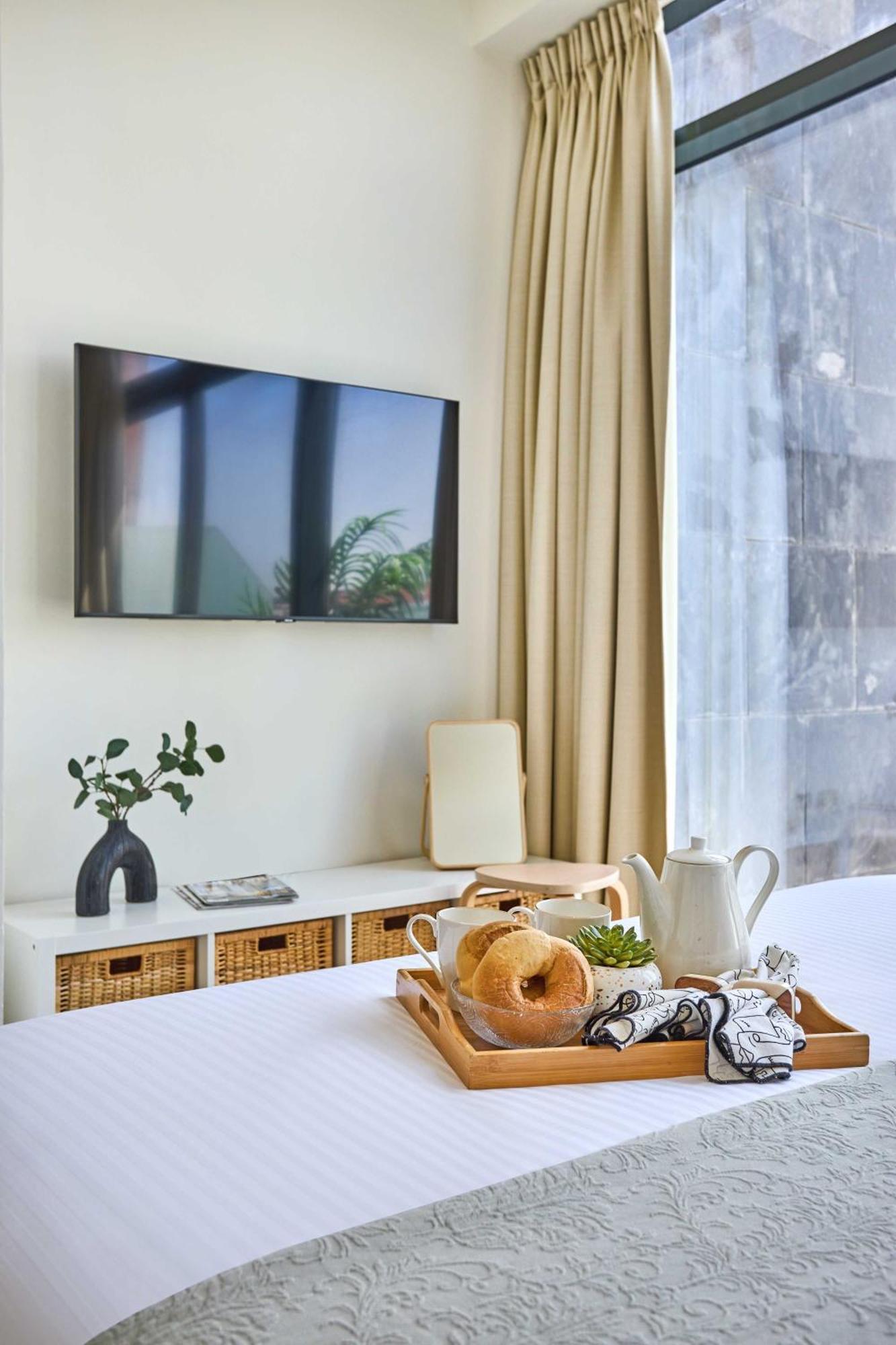 Frank Porter - Azizi Riviera 16 Apartment